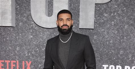 drake buys strippers chanel bags|Drake Delights Miami Strippers by Giving Them Chanel Bags.